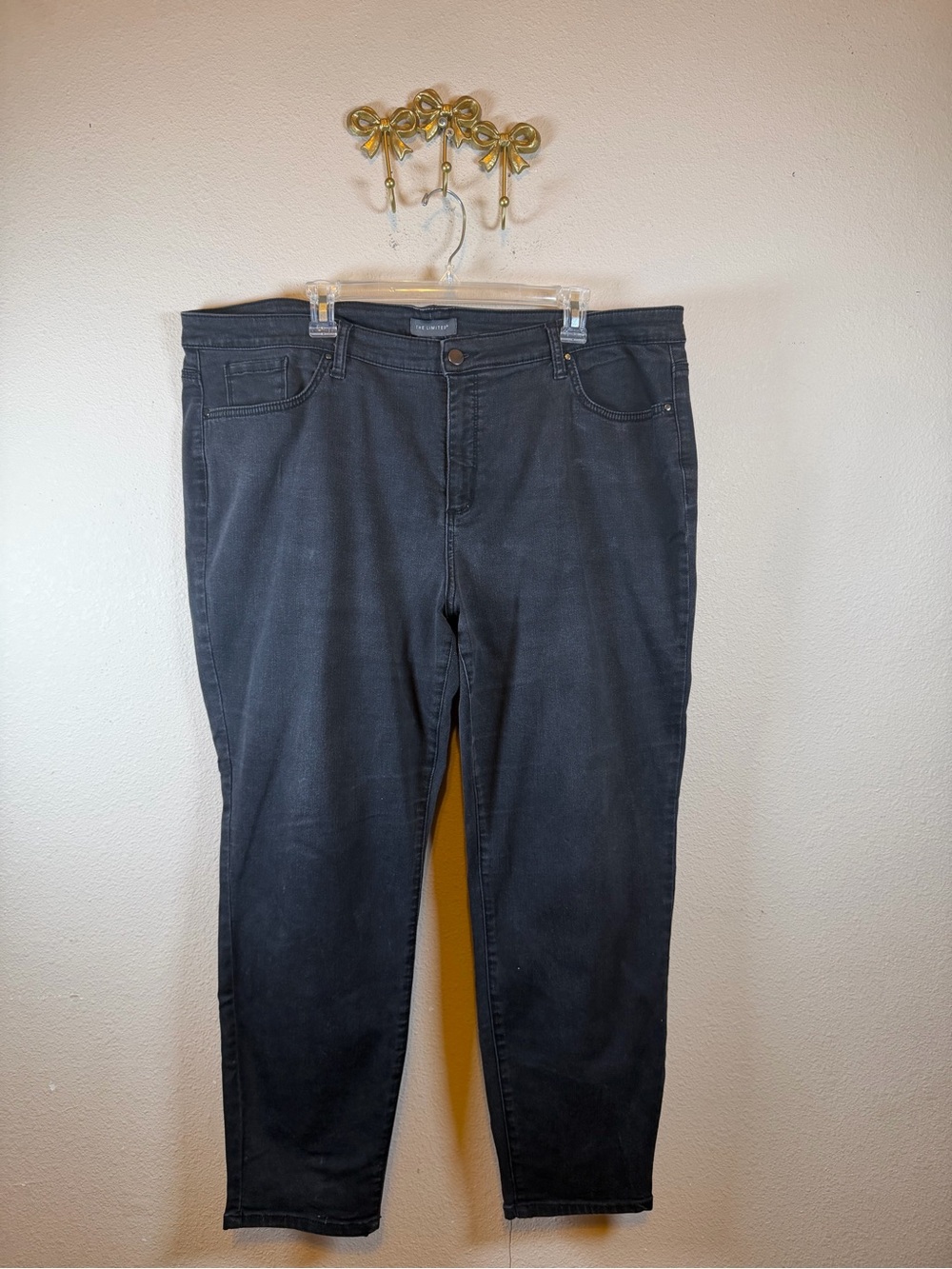 The Limited Black Skinny Jeans. Size 24